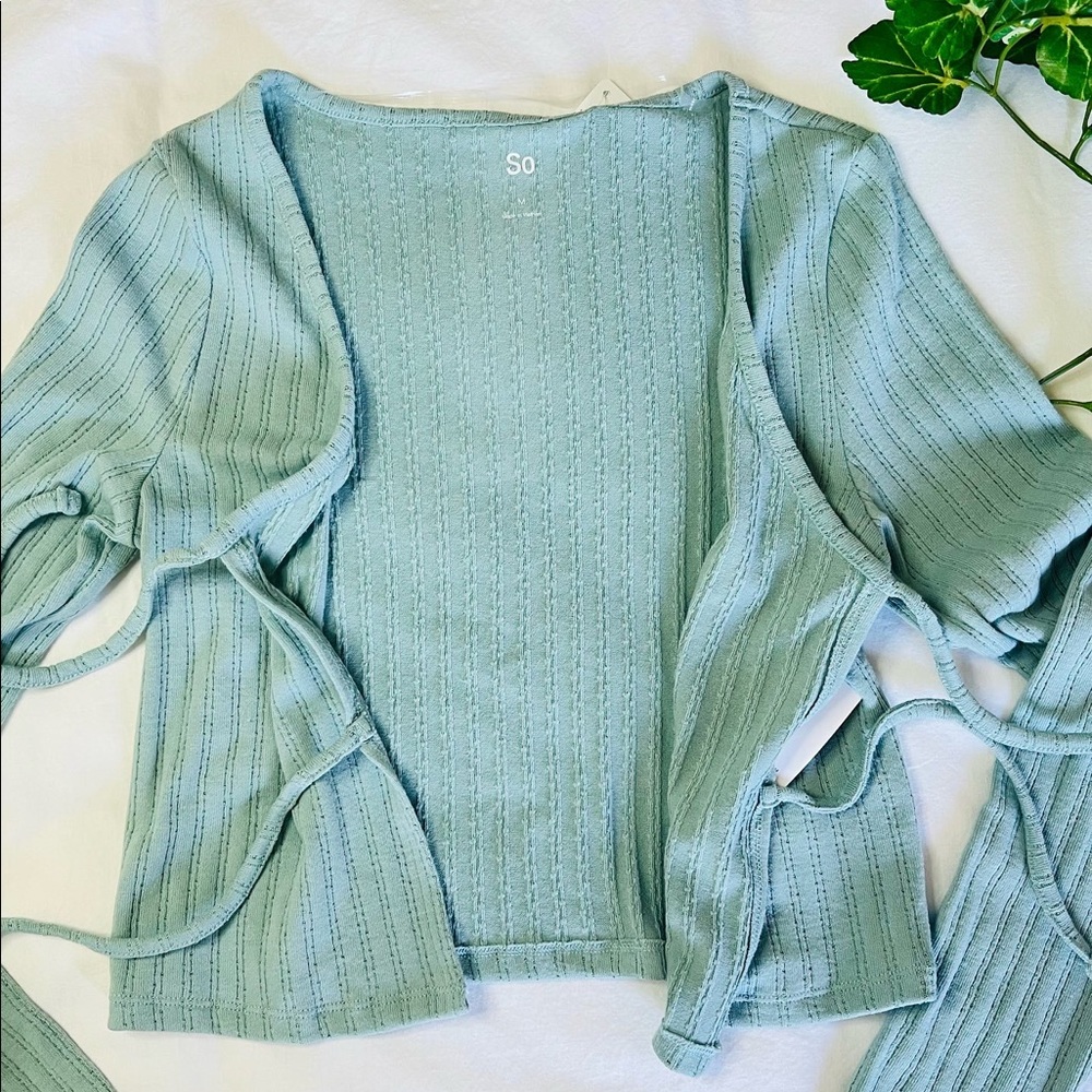 NWT So (Kohls) Tie-front Cardigan - Picture 3 of 5